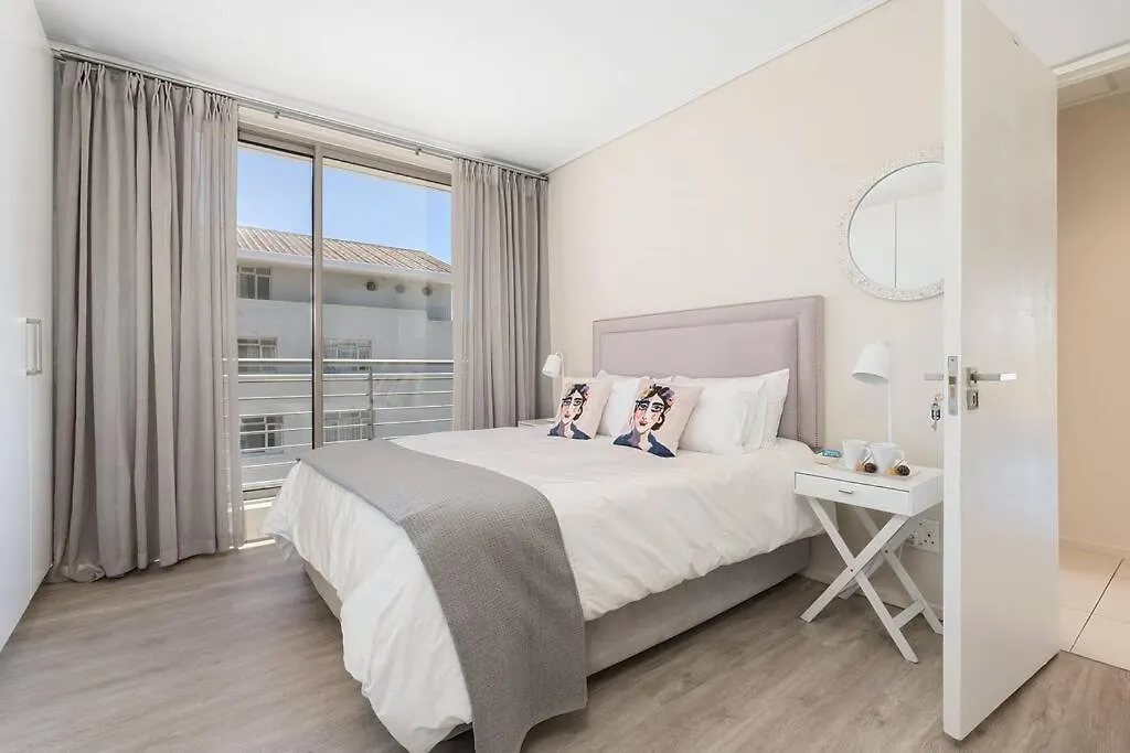 Apartment Stylish Green Point Getaway Cape Town South Africa